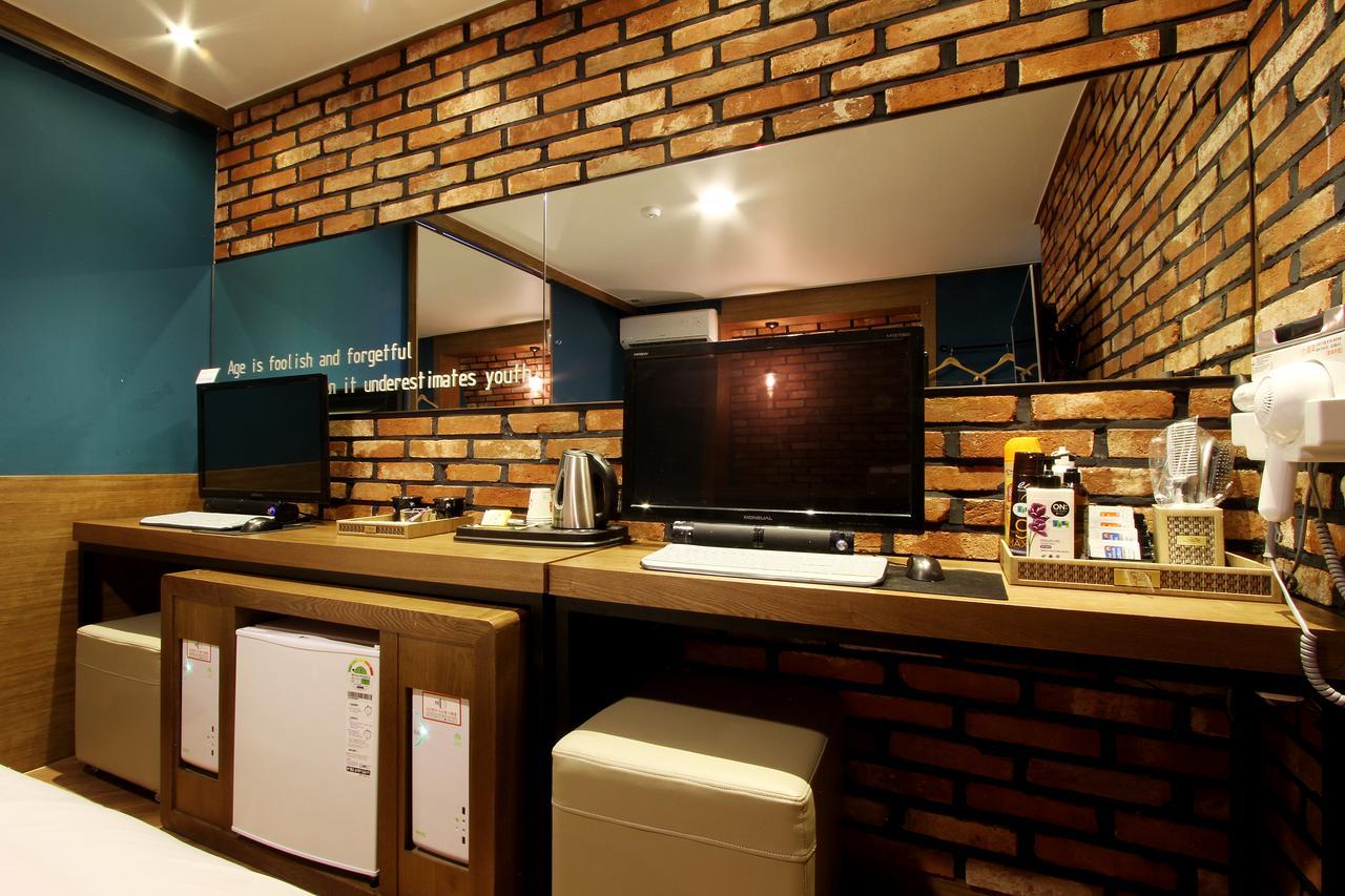 Daejeon Page Hotel Exterior foto